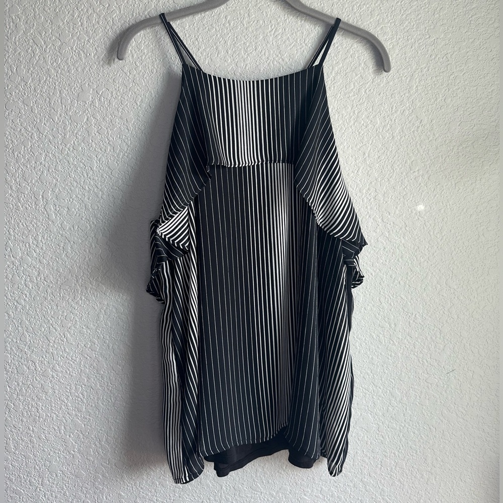 🖤🆕Ann Taylor Black and White Stripes Pleated Ruffle Camisole Tank Top ✨NWT✨